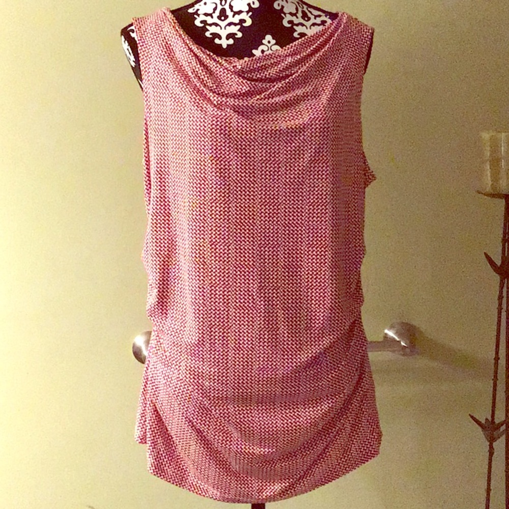 XL sleeveless blouse